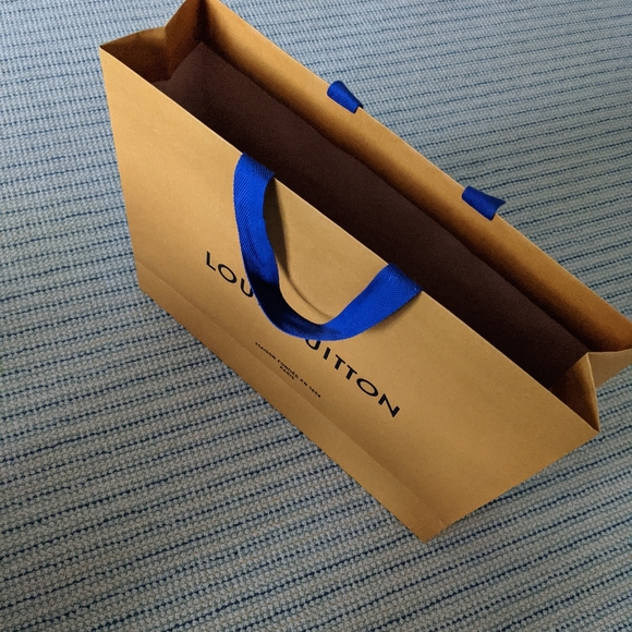 Louis Vuitton Skinny Shopping Tote - Picture 4 of 6